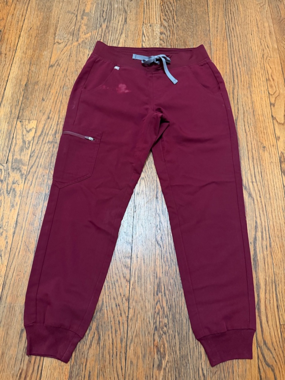 Figs Burgundy Jogger Scrub Pants with Drawstring. Women xsmall petite